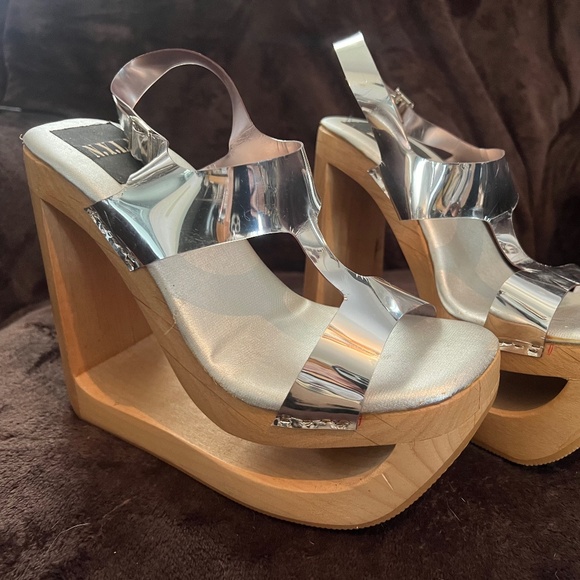 Unique vintage platform sandals from St. Marks Place 8 - Picture 1 of 8